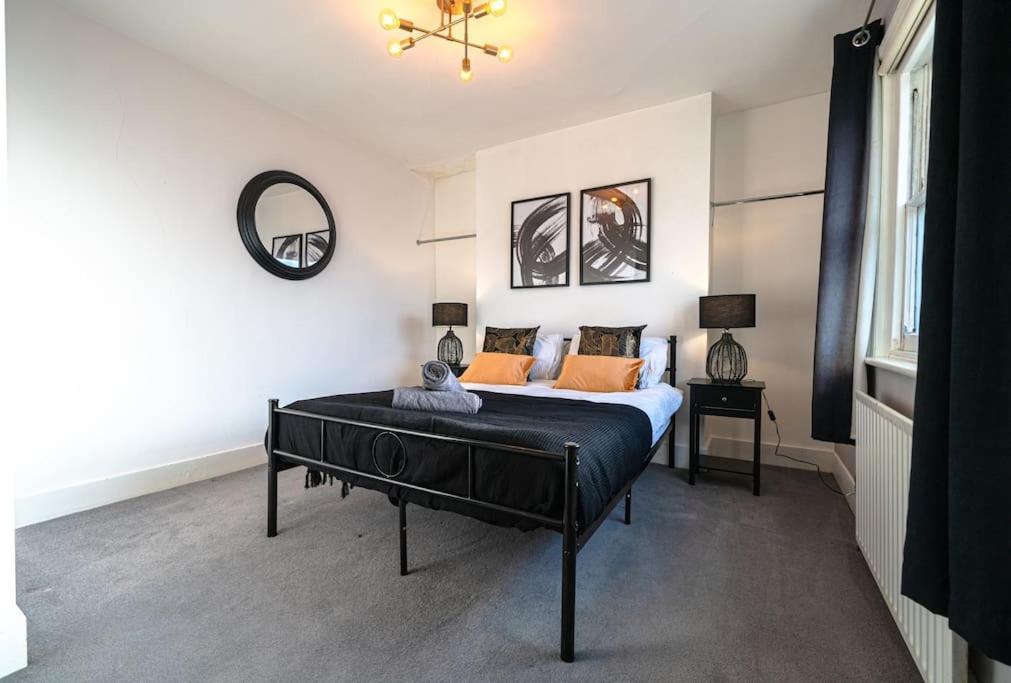 Large City Centre 2 Bed - Close To Station Apartment Royal Tunbridge Wells Luaran gambar