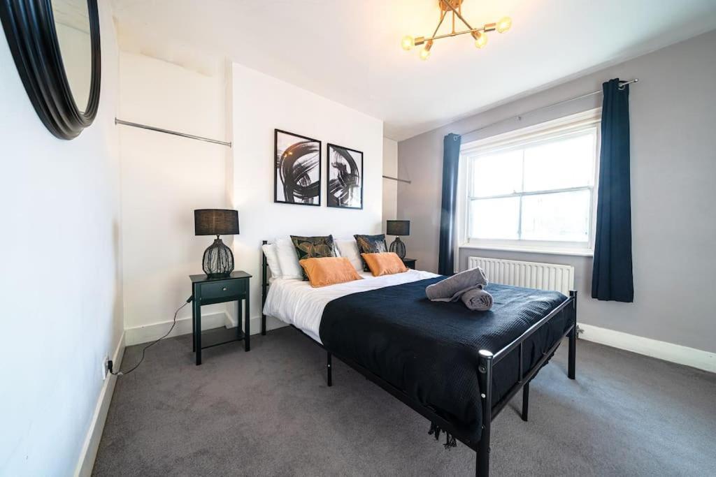 Large City Centre 2 Bed - Close To Station Apartment Royal Tunbridge Wells Luaran gambar